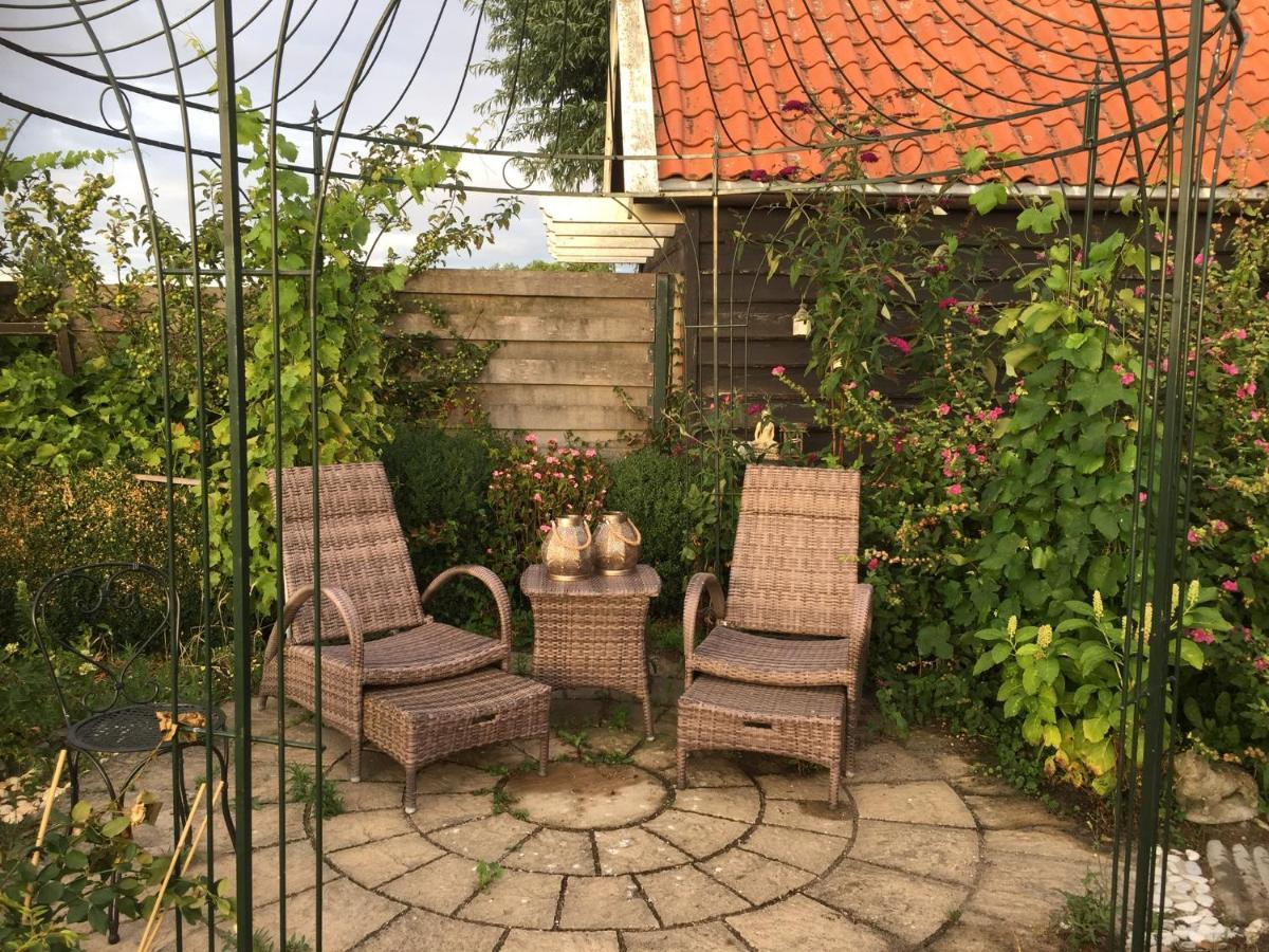 T Huuske Tuinappartement Met Fantastisch Uitzicht, Nabij Zee 宗讷迈勒 外观 照片